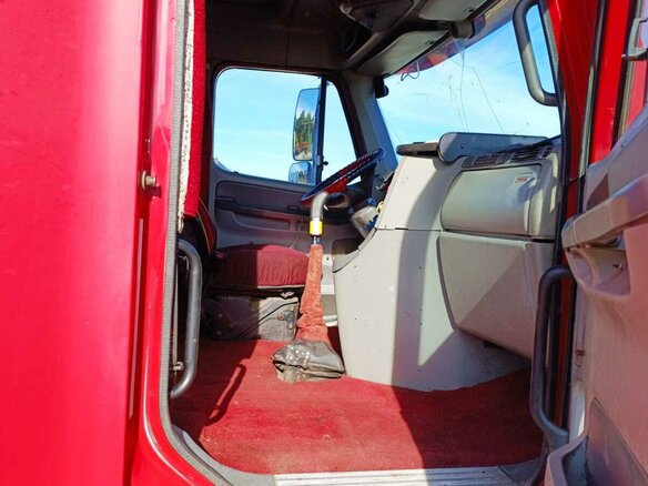 2003 Freightliner Century Class, красный, 1690000 рублей - вид 20