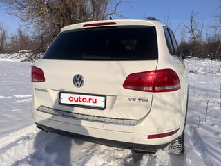 2011 Volkswagen Touareg II, белый, 1990000 рублей, вид 3