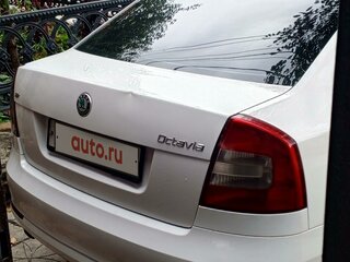 2012 Skoda Octavia II (A5) Рестайлинг, белый, 850000 рублей, вид 3