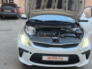 2017 Kia Rio IV, белый, 1250000 рублей, вид 4