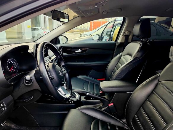 2021 Kia Cerato IV, серый, 2240000 рублей - вид 11