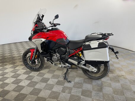 2023 Ducati Multistrada V4, красный, 2600000 рублей, вид 4