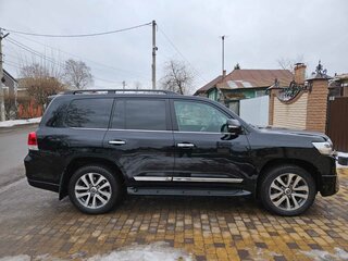 2018 Toyota Land Cruiser 200 Series Рестайлинг 2, чёрный, 6300000 рублей, вид 5