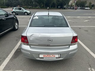 2010 Opel Astra H Рестайлинг, серебристый, 610000 рублей, вид 3