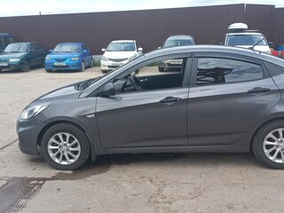 2013 Hyundai Solaris I, серый, 470000 рублей, вид 5