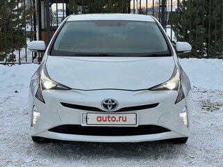 2016 Toyota Prius IV (XW50), белый, 1720000 рублей, вид 4