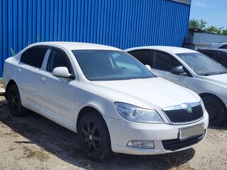 2011 Skoda Octavia II (A5) Рестайлинг, белый, 940000 рублей, вид 1