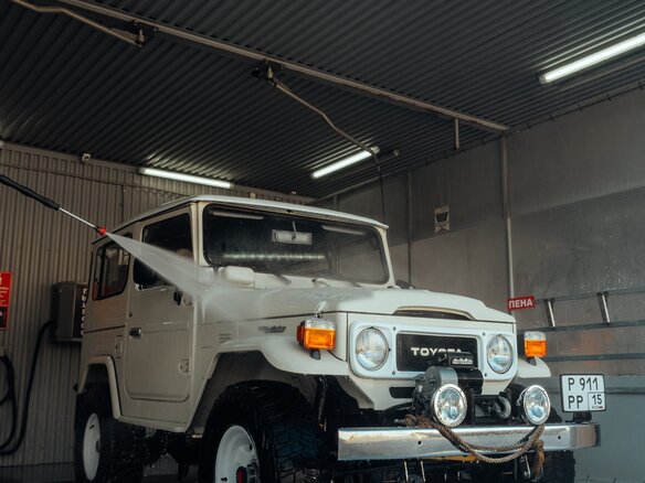 1979 Toyota Land Cruiser 40 Series, бежевый, 12000000 рублей - вид 2