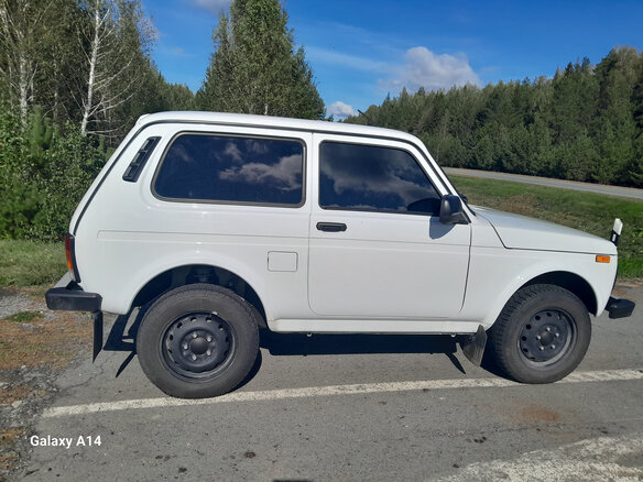 2023 Lada (ВАЗ) Niva Legend I, белый, 800000 рублей