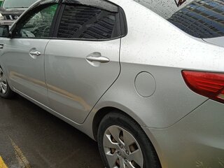 2016 Kia Rio III Рестайлинг, серебристый, 989000 рублей, вид 3