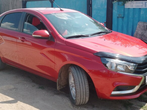 2017 Lada (ВАЗ) Vesta I, красный, 800000 рублей