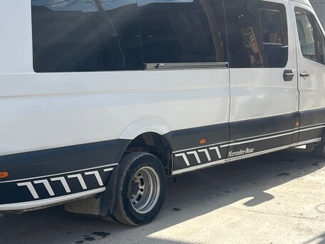2012 Mercedes-Benz Sprinter, белый, 3000000 рублей, вид 2
