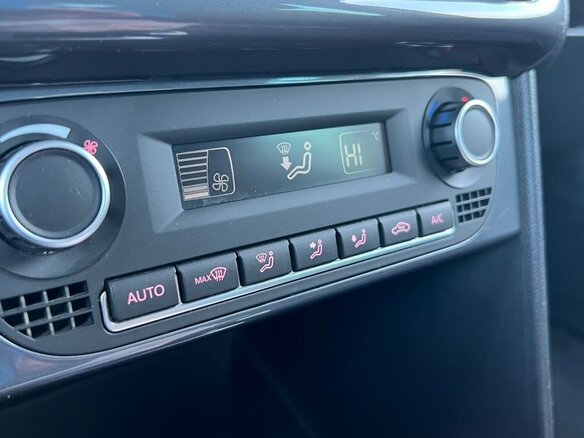 2019 Volkswagen Polo V Рестайлинг, пурпурный, 1365000 рублей - вид 17