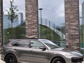 2018 Porsche Cayenne III, серый, 4900000 рублей, вид 2