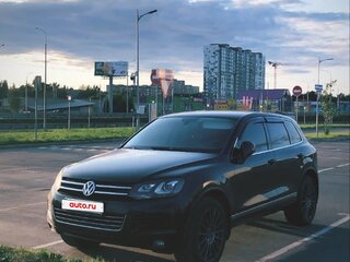 2010 Volkswagen Touareg II, чёрный, 1681000 рублей, вид 1