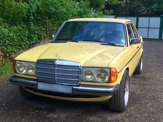 1980 Mercedes-Benz W123 230, жёлтый, 6000000 рублей, вид 3