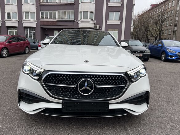 2024 Mercedes-Benz E-Класс 300 VI (W214, S214), белый, 9996000 рублей - вид 1