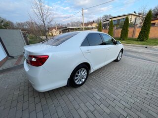 2013 Toyota Camry VII (XV50), белый, 2660000 рублей, вид 5