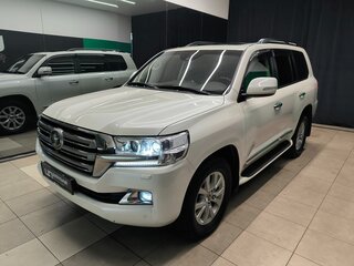 2019 Toyota Land Cruiser 200 Series Рестайлинг 2, белый, 6890000 рублей, вид 3