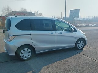 2013 Honda Freed I Рестайлинг, серый, 1300000 рублей, вид 3