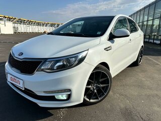 2015 Kia Rio III Рестайлинг, белый, 1350000 рублей, вид 1