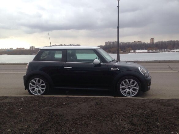 2010 Mini Hatch Cooper S II (R56) Рестайлинг, чёрный - вид 3