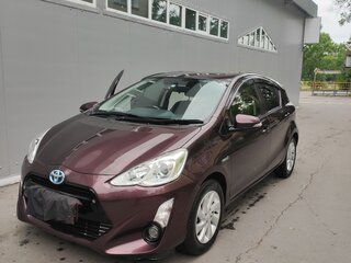 2015 Toyota Aqua I Рестайлинг, пурпурный, 960000 рублей, вид 1