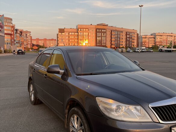 2010 Skoda Octavia DSG7 II (A5) Рестайлинг, серый, 850000 рублей