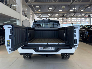 2026 Ram 1500 Crew Cab V Рестайлинг, белый, 11300679 рублей, вид 2