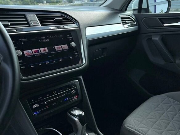 2021 Volkswagen Tiguan II Рестайлинг, белый, 2080000 рублей - вид 6