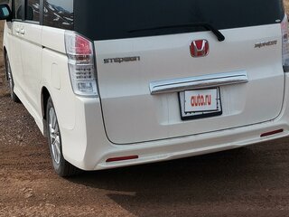 2011 Honda Stepwgn IV, белый, 2100000 рублей, вид 5