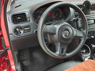 2014 Volkswagen Polo V, пурпурный, 830000 рублей, вид 5