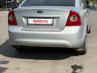 2011 Ford Focus II Рестайлинг, серебристый, 600000 рублей, вид 4