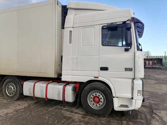 2000 DAF 95XF, белый, 1900000 рублей - вид 9