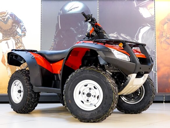 2019 Honda TRX 680 (Rincon), красный - вид 1
