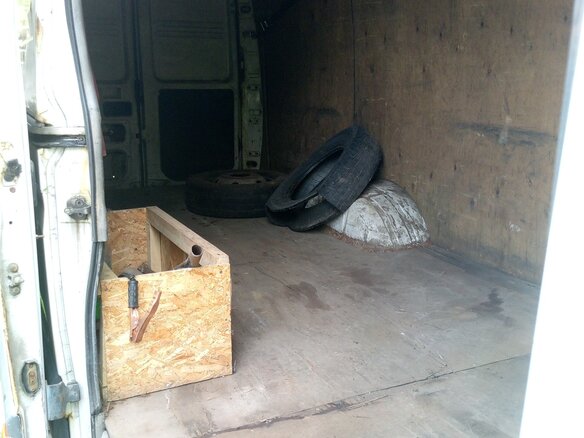 2012 Iveco Daily, белый, 1000000 рублей - вид 4