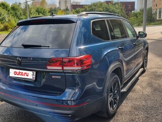 2021 Volkswagen Teramont I Рестайлинг, синий, 4400000 рублей, вид 4