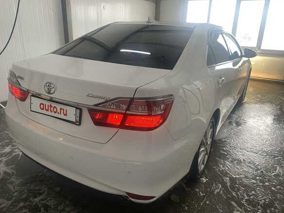 2017 Toyota Camry VII (XV50) Рестайлинг, белый, 2100000 рублей - вид 14