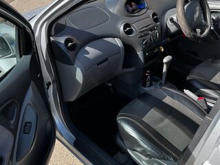 2000 Toyota Vitz I (P10), серый, 450000 рублей, вид 5