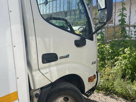 2019 Hino Series 300 (Dutro), белый, 2300000 рублей, вид 4