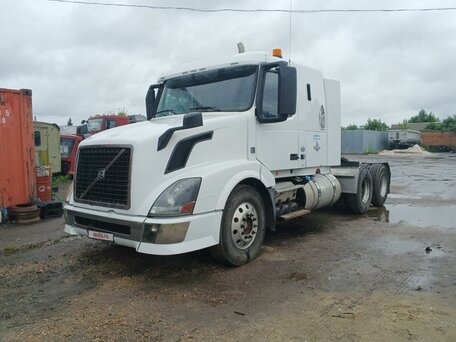 2011 Volvo VNL, белый, 6500000 рублей, вид 5