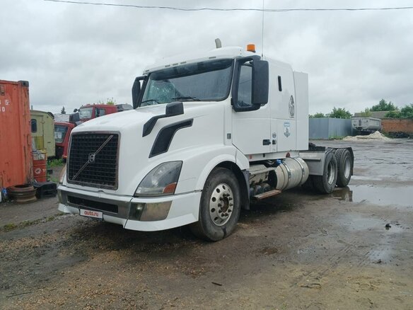 2011 Volvo VNL, белый, 6500000 рублей - вид 4