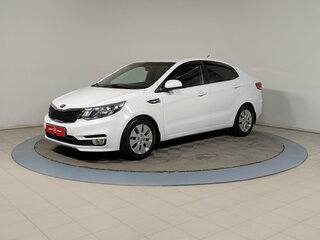 2016 Kia Rio III Рестайлинг, белый, 858900 рублей, вид 3