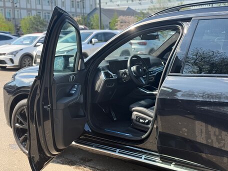 2025 BMW X7 40i I (G07) Рестайлинг, чёрный, 12290000 рублей, вид 5