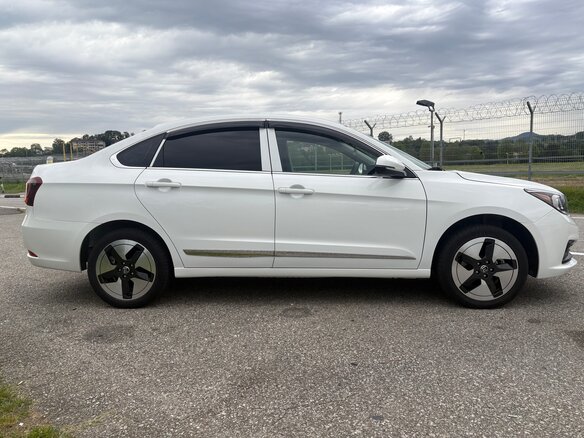 2023 Evolute i-Pro, белый, 1800000 рублей - вид 2