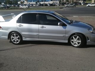 2006 Mitsubishi Lancer IX Рестайлинг, серебристый, 600000 рублей, вид 1