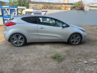 2015 Kia Ceed II Рестайлинг, серебристый, 1320000 рублей, вид 3