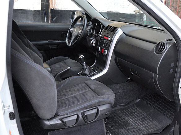 2011 Suzuki Grand Vitara II Рестайлинг, белый - вид 6