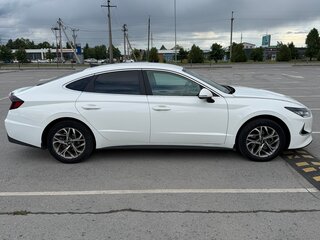 2021 Hyundai Sonata VIII (DN8), белый, 1950000 рублей, вид 3