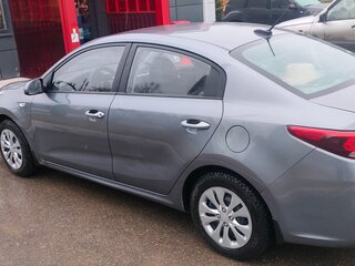 2019 Kia Rio IV, серый, 1100000 рублей, вид 5